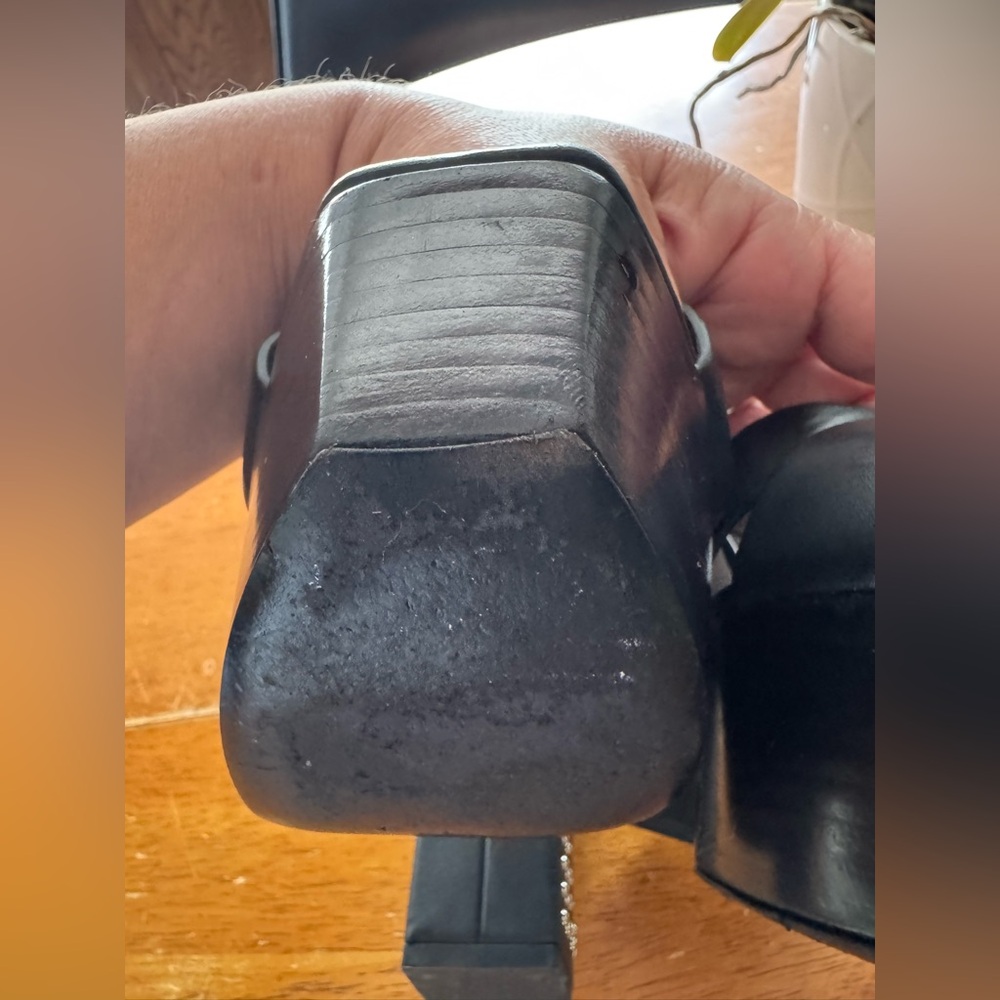 YSL FARRAH STUDDED CALFSKIN LEATHER PLATFORM SANDALS Size 37 - Picture 7 of 11